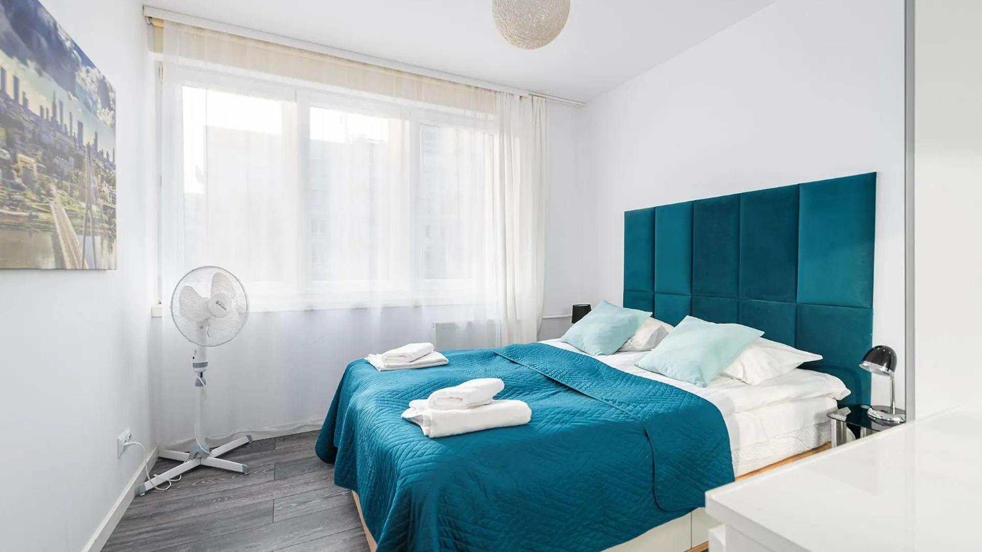 Rentplanet - Apartamenty Przy Palacu Kultury I Nauki contacts